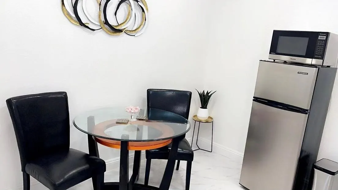 Cozy Studio…5 Min Away From Las Airport. “ Las Vegas Appartamento